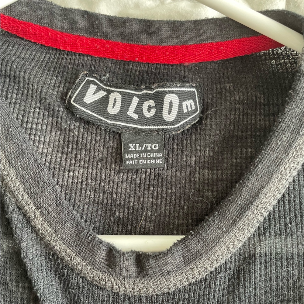 Volcom flannel - Picture 2 of 2